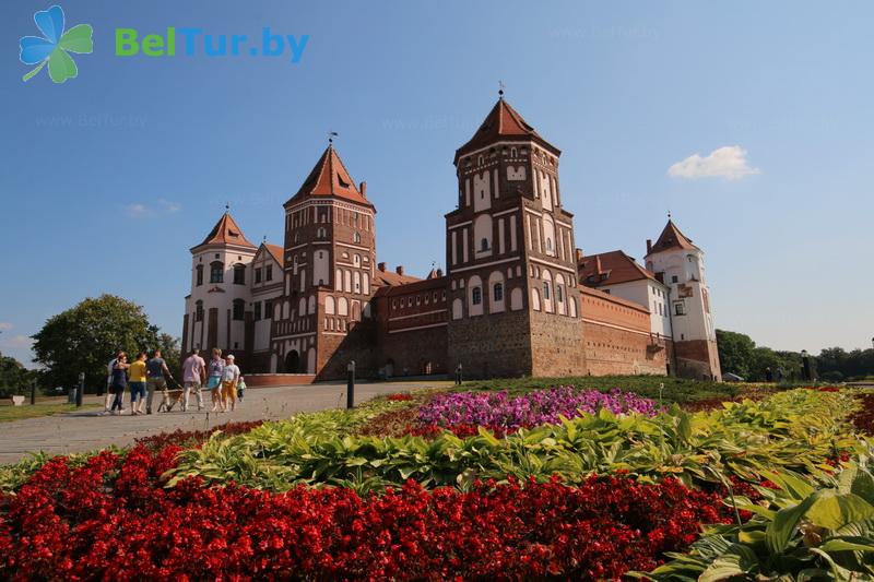 Rest in Belarus - hotel Mir Castle - Territory