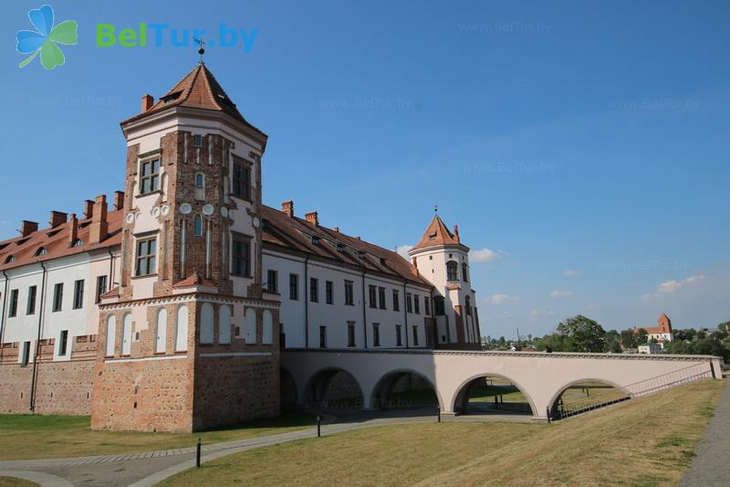Rest in Belarus - hotel Mir Castle - Territory