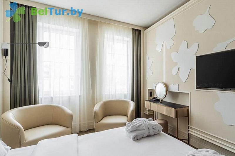 Rest in Belarus - hotel Robinson City - single 1-room junior suite / queen size (hotel) 