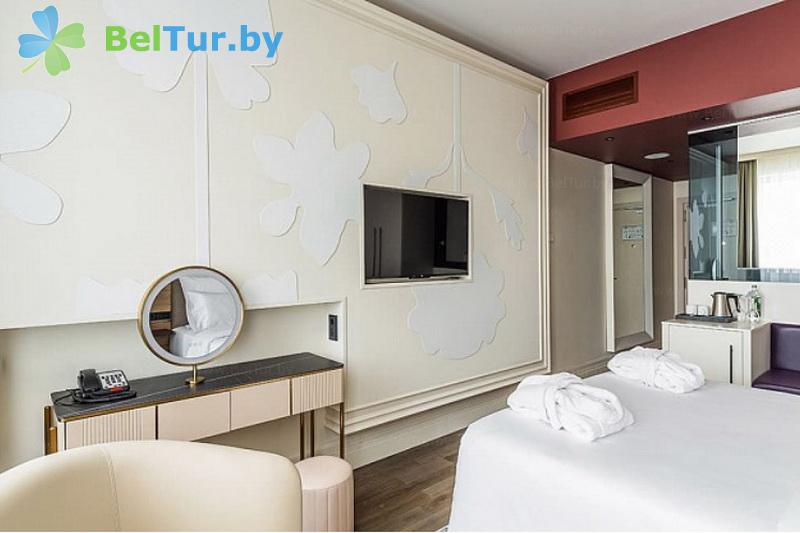 Rest in Belarus - hotel Robinson City - single 1-room junior suite / king size (hotel) 