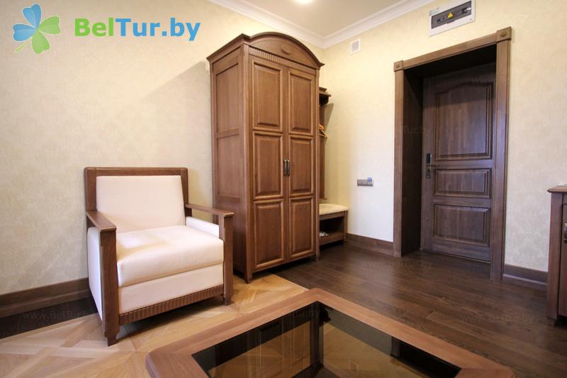 Rest in Belarus - hotel complex Vyaliki Svyatsk Valovichau - 3-bed 3-room Suite (Right wing) 