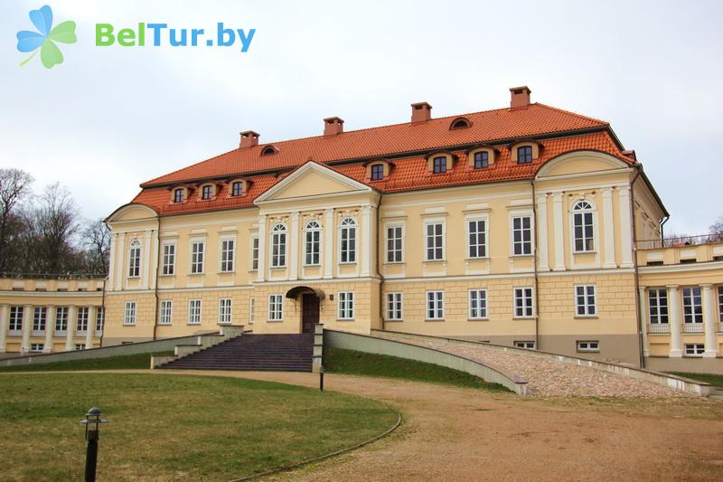 Rest in Belarus - hotel complex Vyaliki Svyatsk Valovichau - Castle