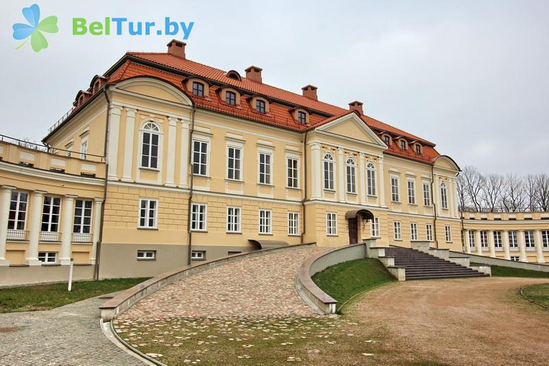 Rest in Belarus - hotel complex Vyaliki Svyatsk Valovichau - Castle