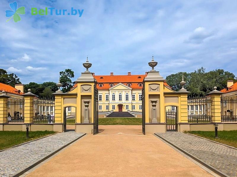 Rest in Belarus - hotel complex Vyaliki Svyatsk Valovichau - Castle