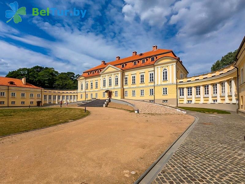 Rest in Belarus - hotel complex Vyaliki Svyatsk Valovichau - Castle