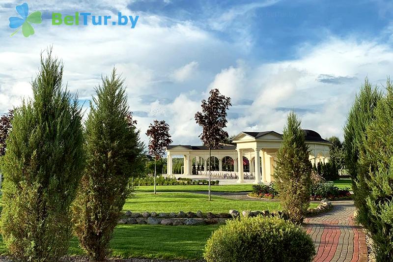 Rest in Belarus - hotel complex Versailles Park Hotel - Territory