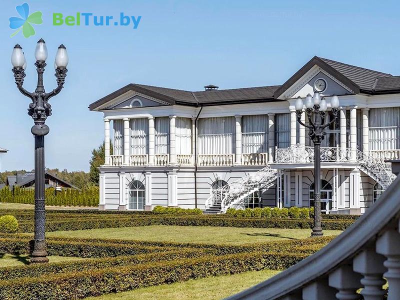Rest in Belarus - hotel complex Versailles Park Hotel - Territory