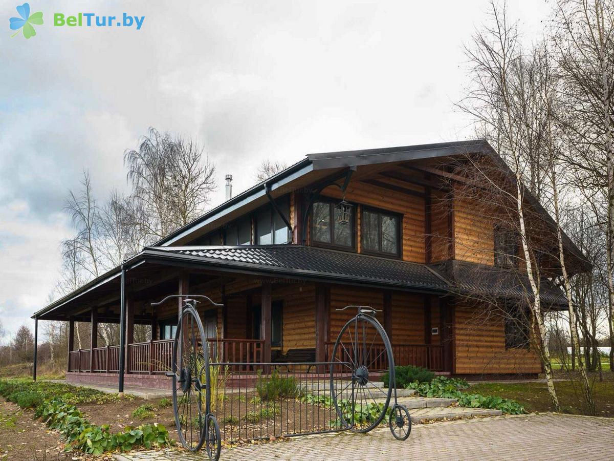Rest in Belarus - hotel complex Versailles Park Hotel - Guest house OZERNY