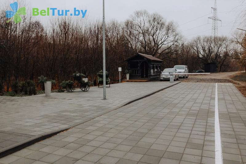 Rest in Belarus - park hotel Na tom beregu - Parking lot