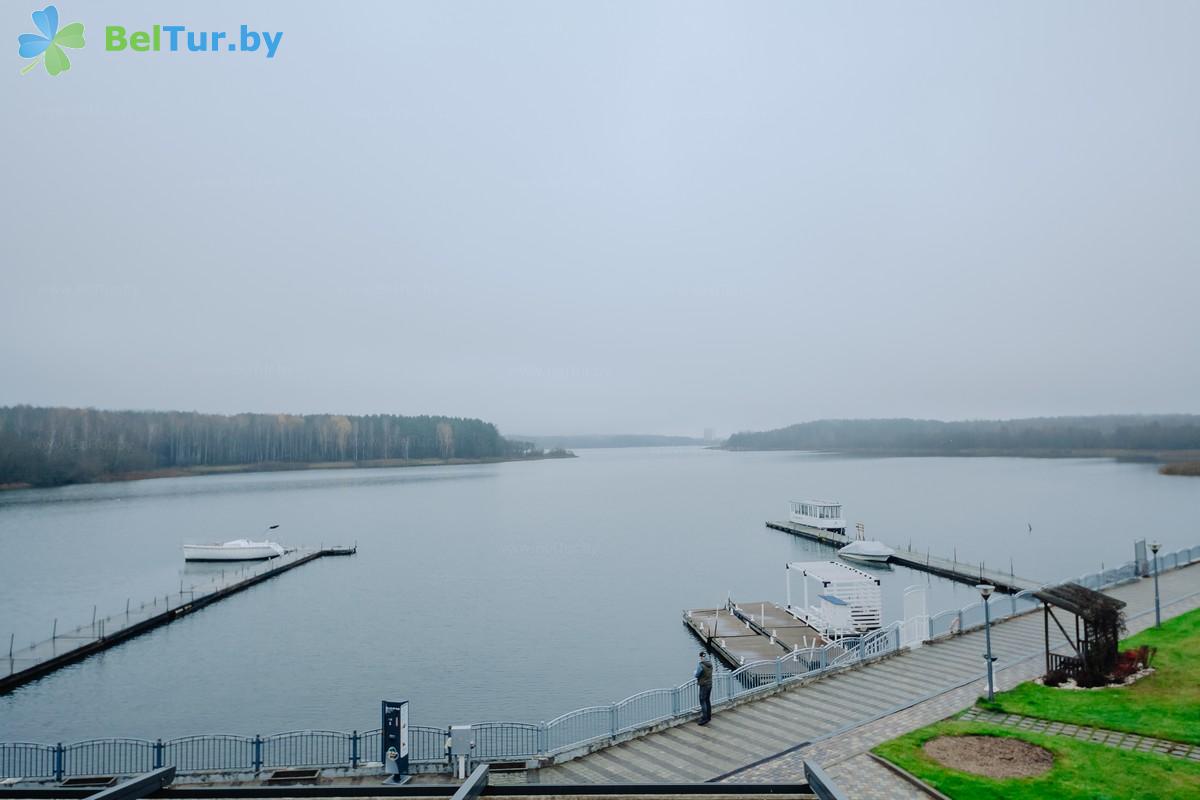 Отдых в Белоруссии Беларуси - гостиничный комплекс Робинсон клаб / Robinson Club - Водоём