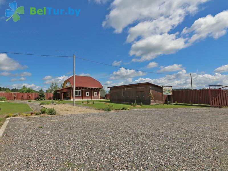 Rest in Belarus - hunter's house Mezno - Parking lot