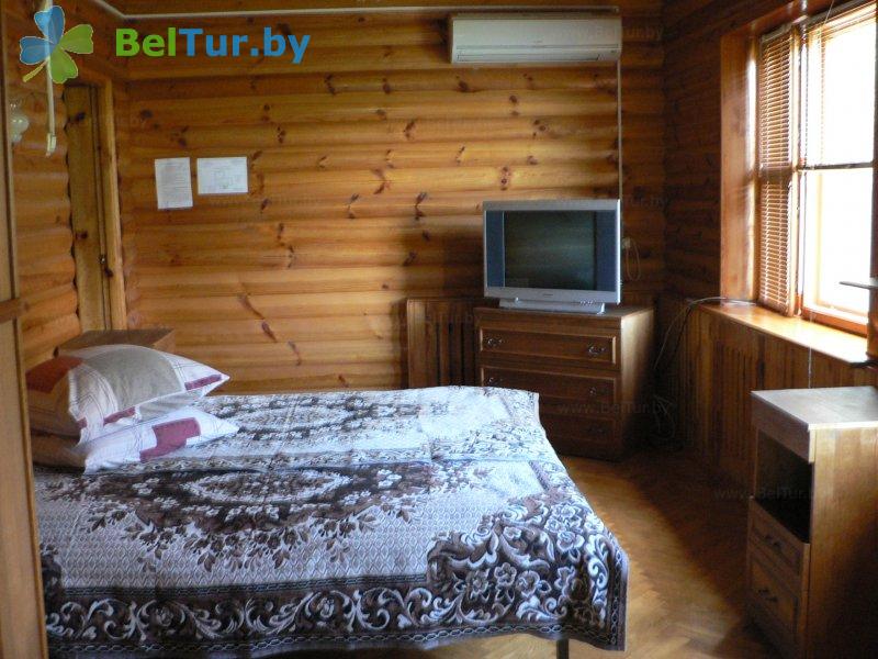 Rest in Belarus - recreation center Gomselmash - 1-room double / with double bed (hunter's houses 5) 