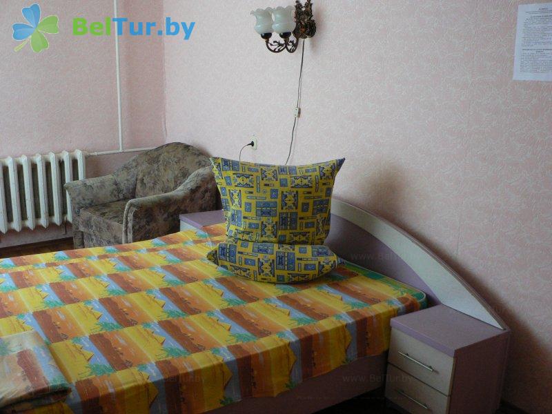 Rest in Belarus - recreation center Gomselmash - 1-room single (hunter's houses 1-2) 