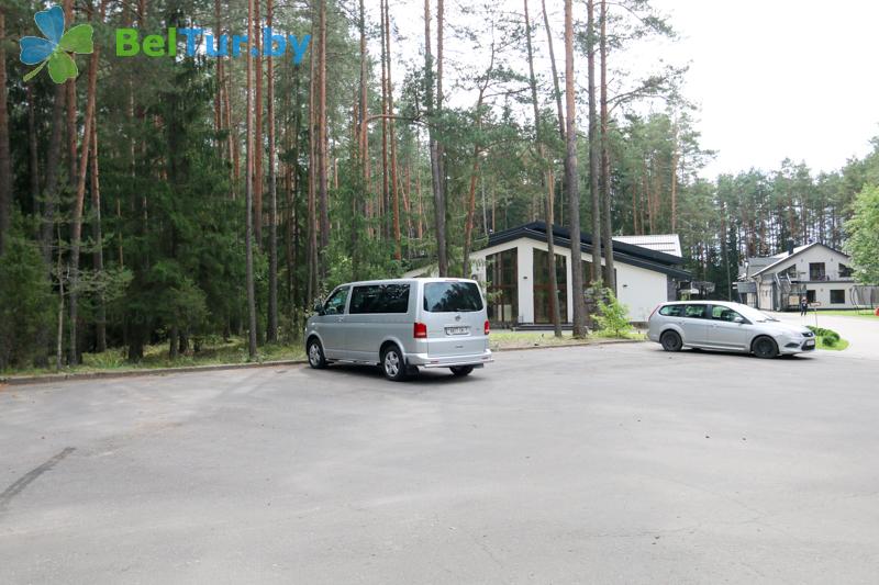 Rest in Belarus - health-improving complex Isloch Park - Parking lot
