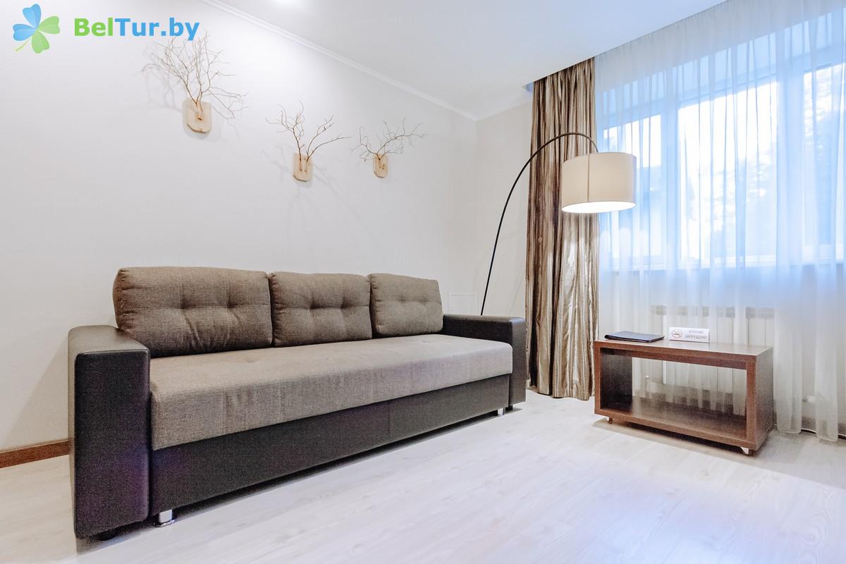     -   - - 2- 2- family suite ( 1, 2, 3) 