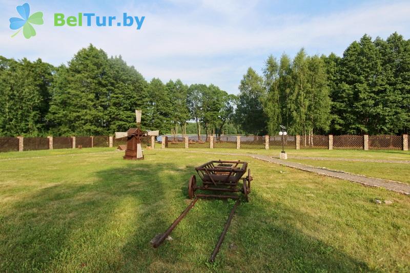 Rest in Belarus - recreation center Bobrovaja hata - Territory