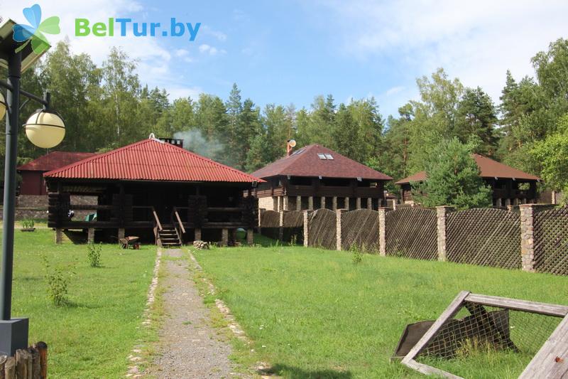 Rest in Belarus - recreation center Bobrovaja hata - Territory