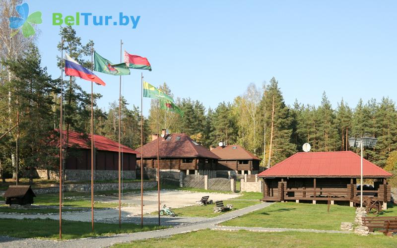 Rest in Belarus - recreation center Bobrovaja hata - Territory