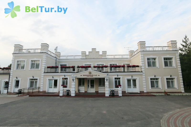 Rest in Belarus - hotel complex Vishnevyi sad - building 1 (main)