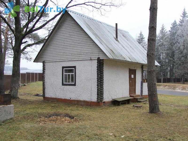 Rest in Belarus - hunter's house Gluhariny tok - guard's house