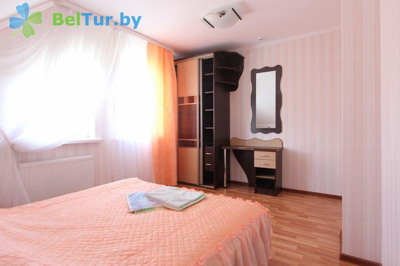 Rest in Belarus - recreation center Dom rybaka - 3-room suite for 5 people (guest house 1) 