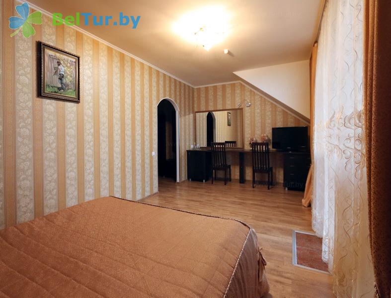 Rest in Belarus - farmstead Karolinsky folvarok Tyzengauza - 2-seater / GOLD (house Rodovoe dnezdo) 
