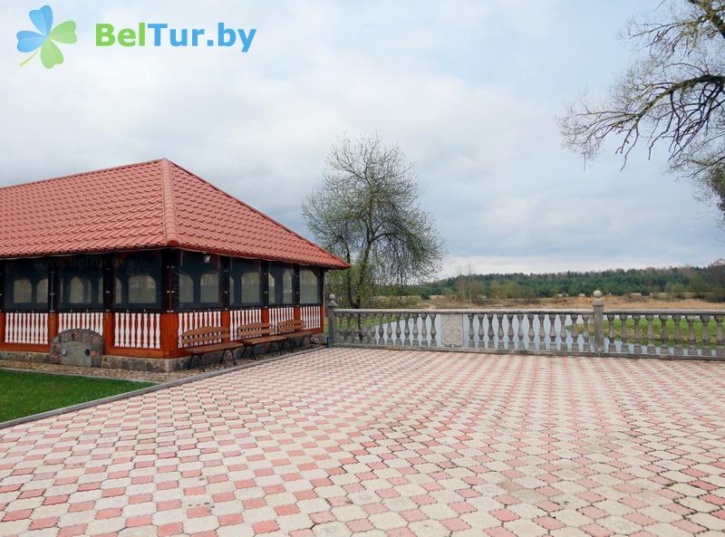 Rest in Belarus - farmstead Karolinsky folvarok Tyzengauza - Arbour