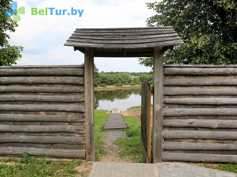 Rest in Belarus - hunter's house Novogrudsky - Territory