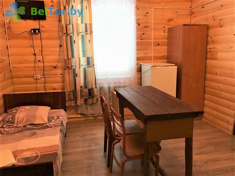 Rest in Belarus - recreation center Zhukov lug - 1-room for four people (house 4) 