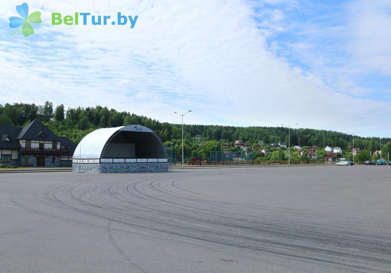 Rest in Belarus - ski sports complex Logoisk - Parking lot