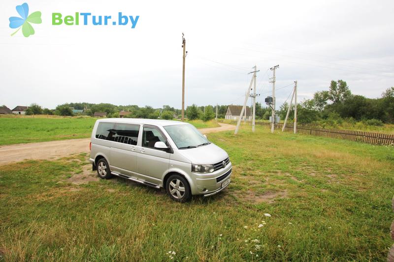 Rest in Belarus - farmstead Slutsky Straus - Parking lot