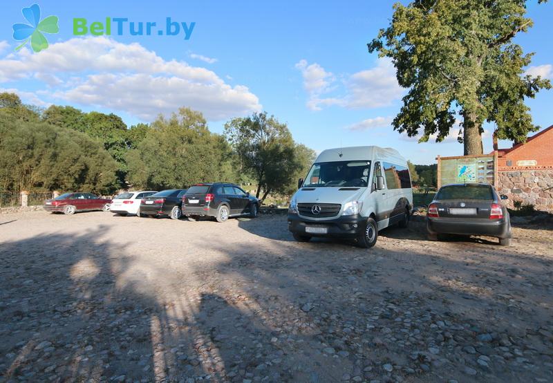 Rest in Belarus - hotel complex Pansky maentak Sula - Parking lot