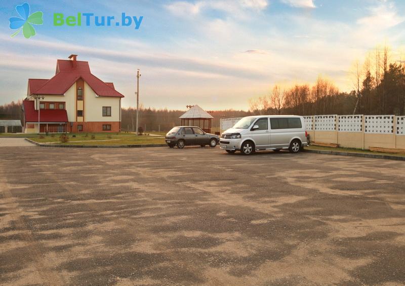 Rest in Belarus - guest house Antonisberg - Parking lot