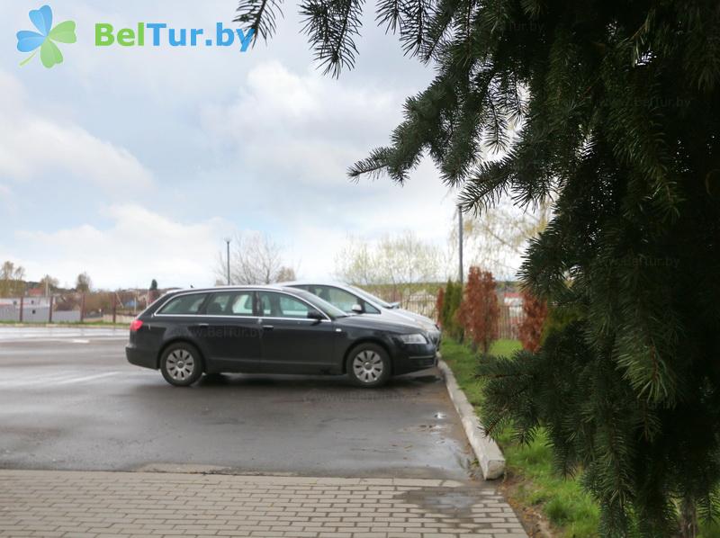 Rest in Belarus - hotel complex Ratomka - Parking lot