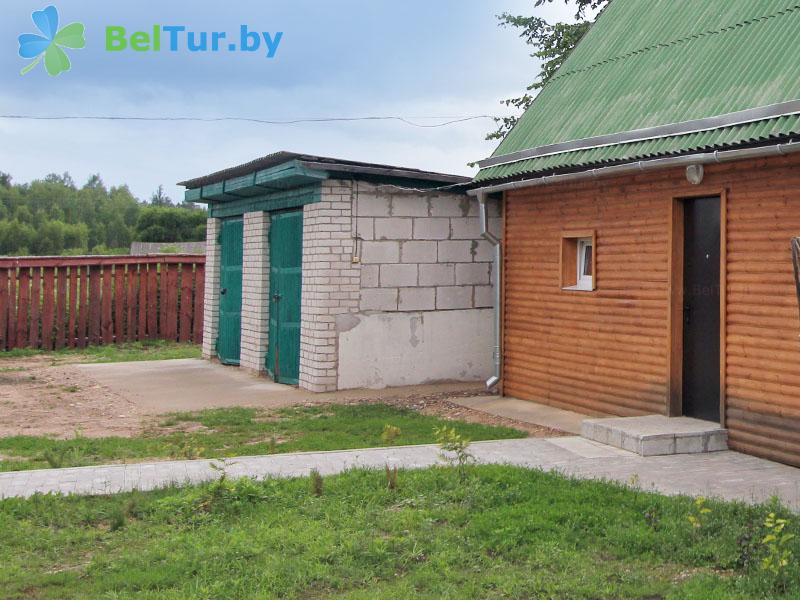 Rest in Belarus - hunter's house Puhovichsky - Parking lot