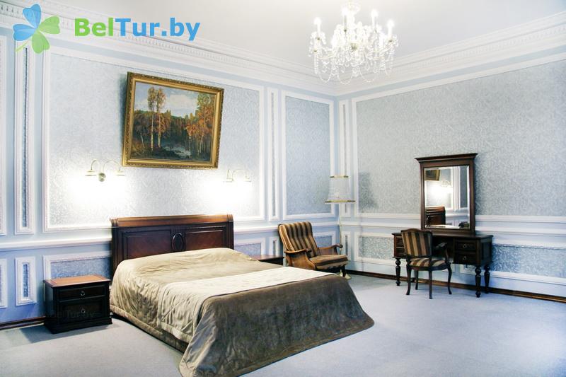 Rest in Belarus - hotel complex Dipservice Hall - 4-bed 3-room lux 4 (Voyskovy 4) 