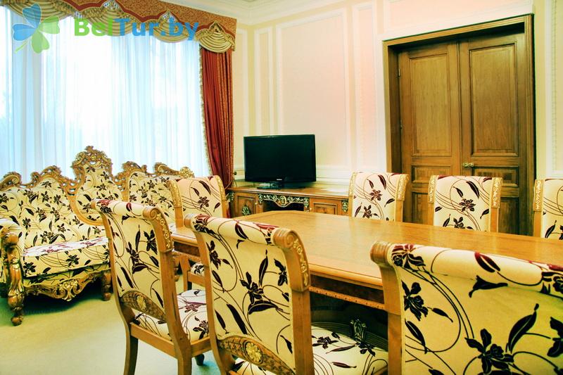 Rest in Belarus - hotel complex Dipservice Hall - 4-bed 3-room lux 4 (Voyskovy 4) 