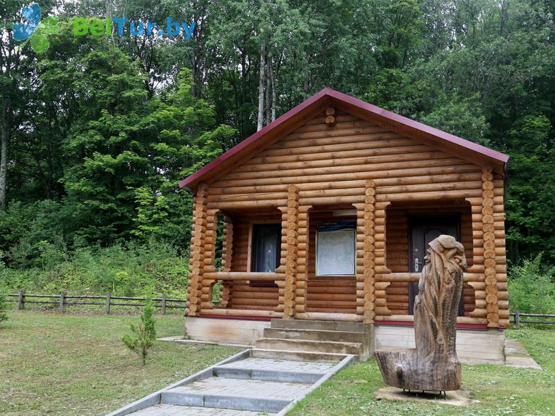 Rest in Belarus - hunter's house Panskaya usadba - administration building