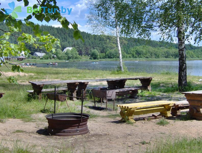 Отдых в Белоруссии Беларуси - туристический комплекс Браславские озера - Площадка для шашлыков