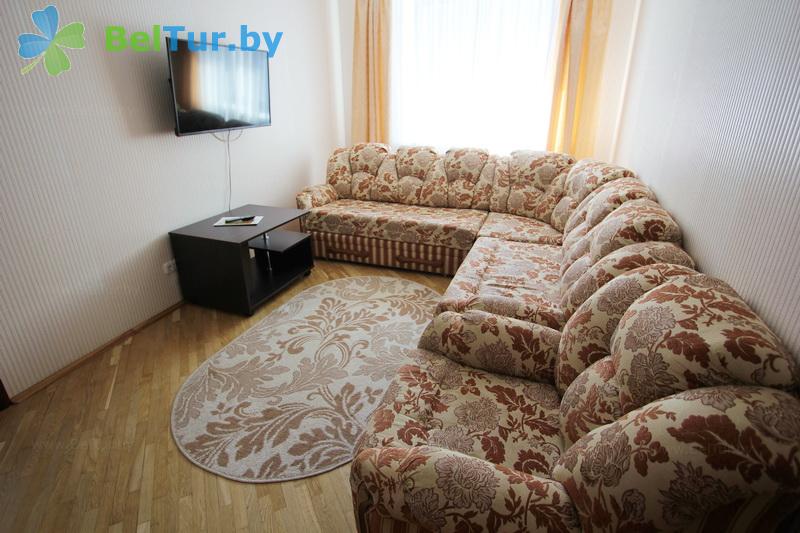 Отдых в Белоруссии Беларуси - гостиничный комплекс Сергуч - 4-местный 3-комнатный семейный номер (гостиница) 