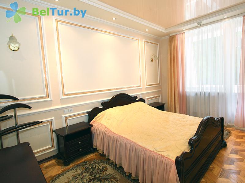 Отдых в Белоруссии Беларуси - гостиничный комплекс Динамо - двухместный двухкомнатный полулюкс (гостиница) 