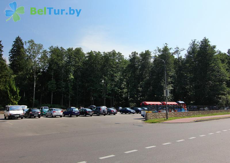 Rest in Belarus - hotel complex Kamenyuki - Parking lot