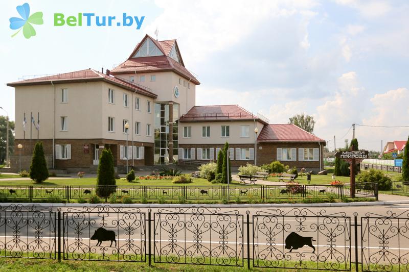 Rest in Belarus - hotel complex Nad Pripyatyu - administration building