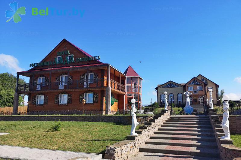 Rest in Belarus - tourist complex Nikolaevskie prudy - building 1 Lada