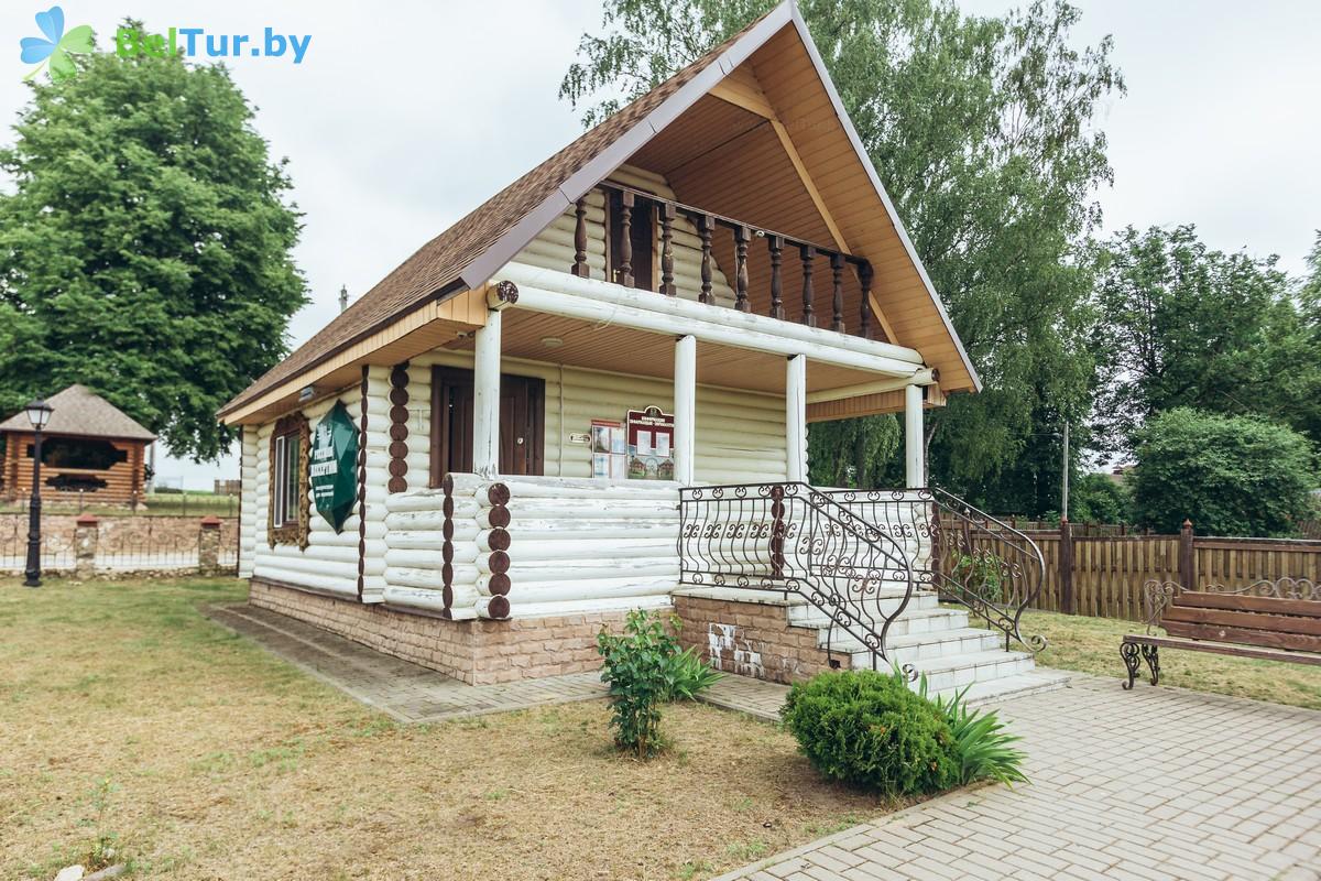 Rest in Belarus - tourist complex Nikolaevskie prudy - administration building