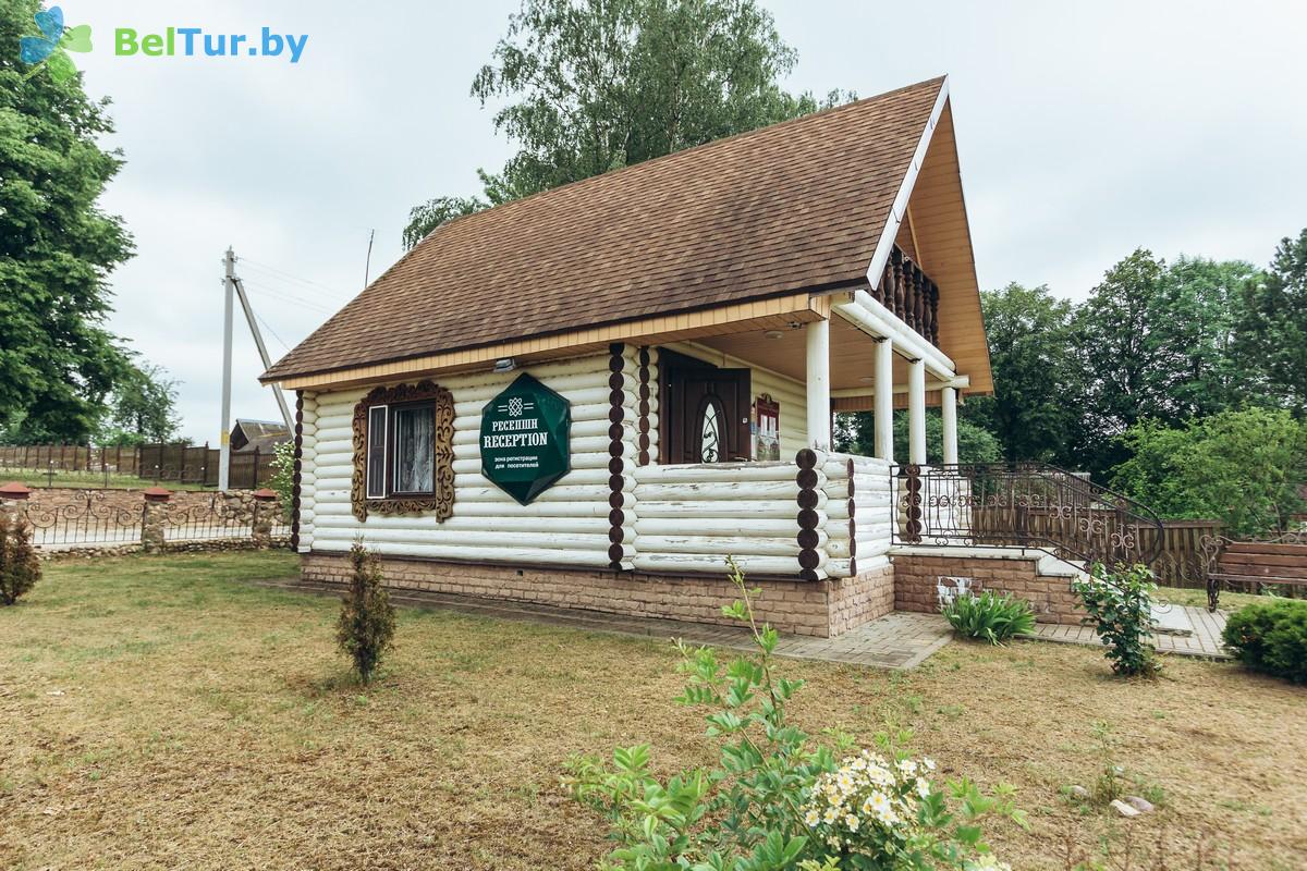 Rest in Belarus - tourist complex Nikolaevskie prudy - administration building