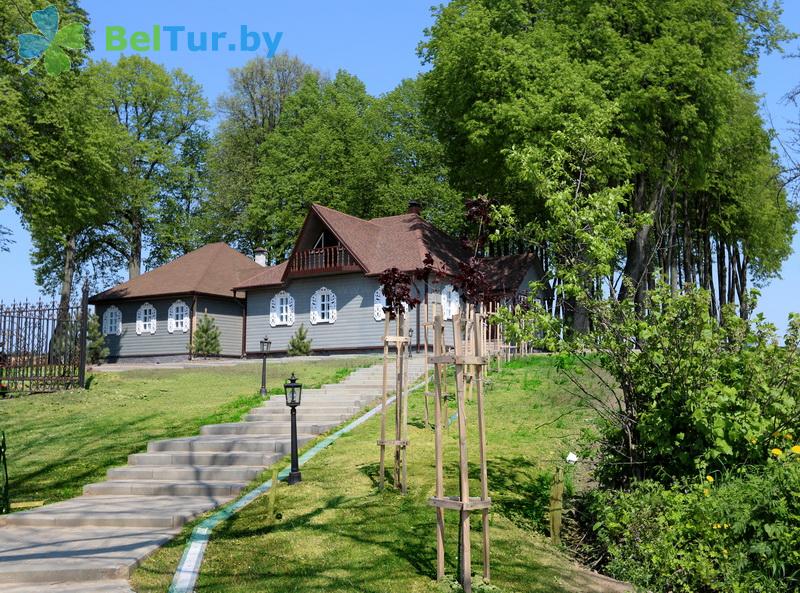 Rest in Belarus - tourist complex Nikolaevskie prudy - artist Nikolai Nevrev's house and museum