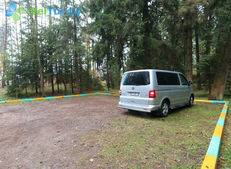 Rest in Belarus - hunter's house Kardon dolgoe - Parking lot