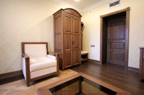 3-местный 3-комнатный Suite, правый флигель