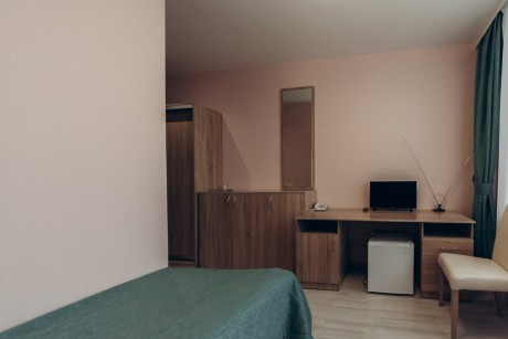 Single 1-room (for people with disabilities), main building